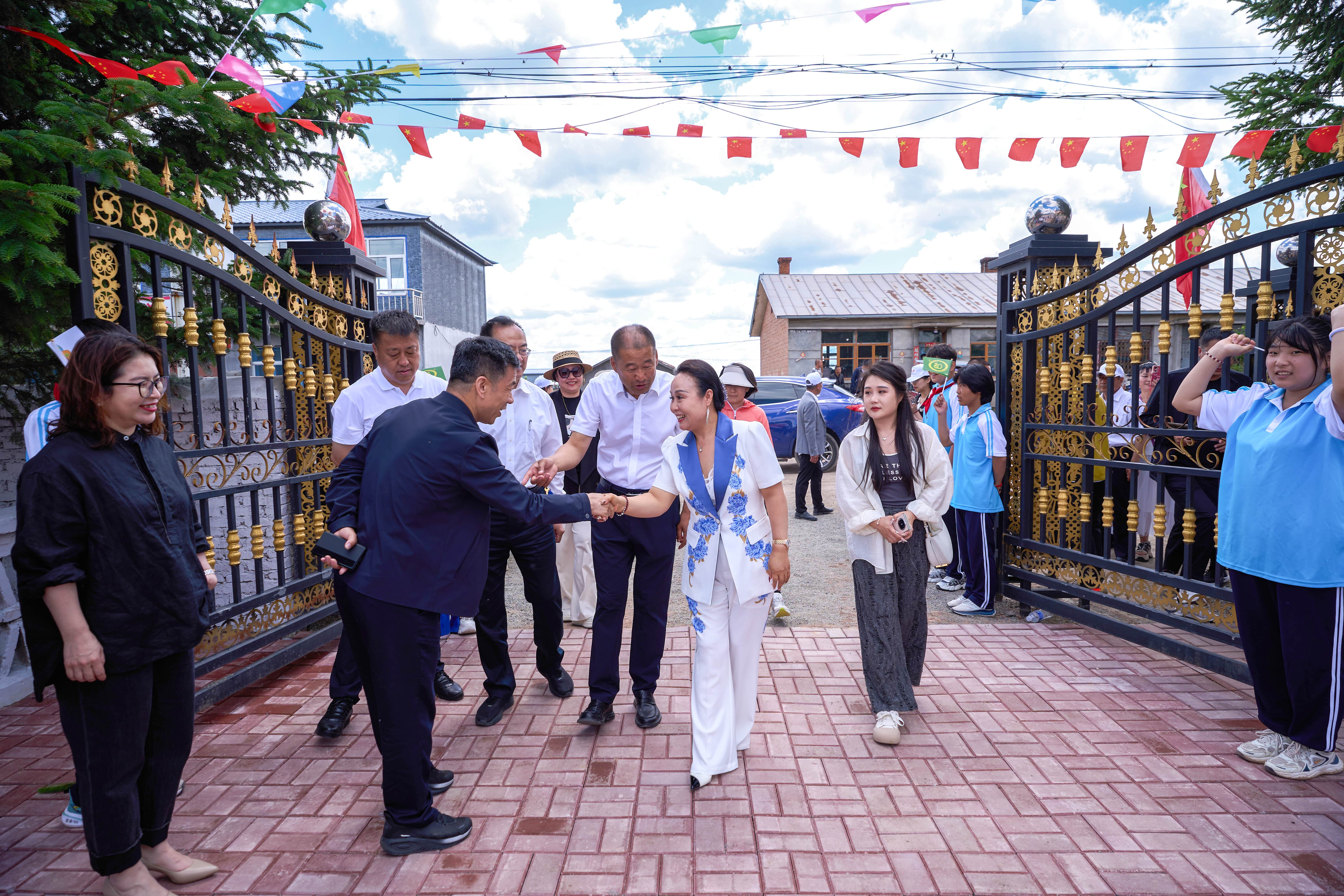 第254所 黑龙江巴彦县黑山镇民乐村米兰milan(中国)侯玉霞学校 第254所 黑龙江巴彦县黑山镇民乐村米兰milan(中国)侯玉霞学校